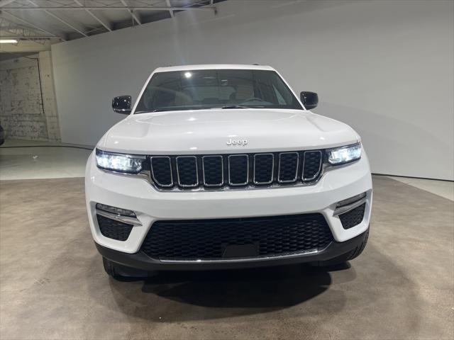 new 2025 Jeep Grand Cherokee car, priced at $41,000