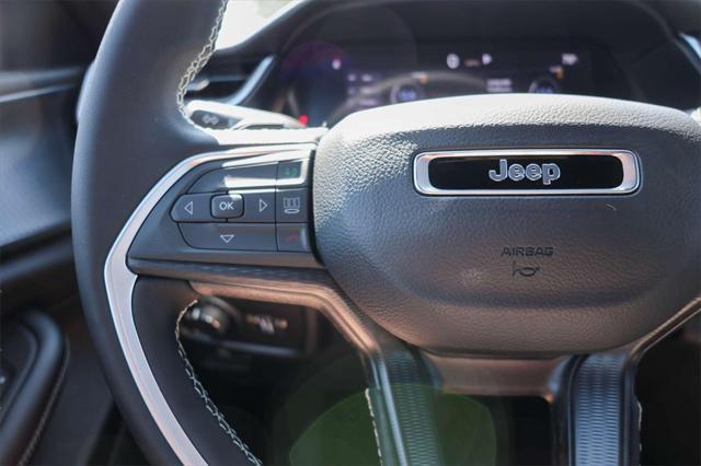 new 2025 Jeep Grand Cherokee car, priced at $36,953