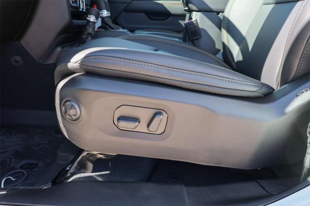 new 2025 Jeep Wrangler car, priced at $45,754