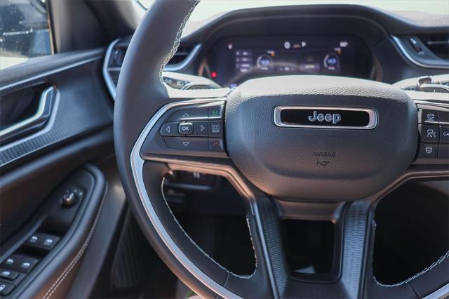 new 2025 Jeep Grand Cherokee car, priced at $37,468