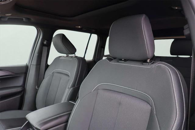 new 2025 Jeep Grand Cherokee car, priced at $38,780