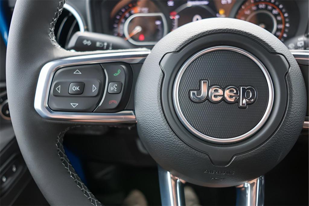 new 2025 Jeep Wrangler car, priced at $51,286