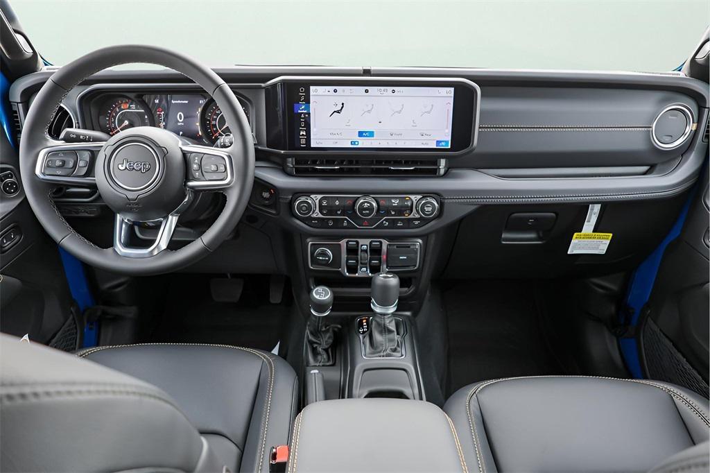 new 2025 Jeep Wrangler car, priced at $51,286