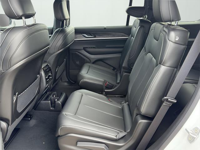 new 2025 Jeep Grand Cherokee L car, priced at $47,617