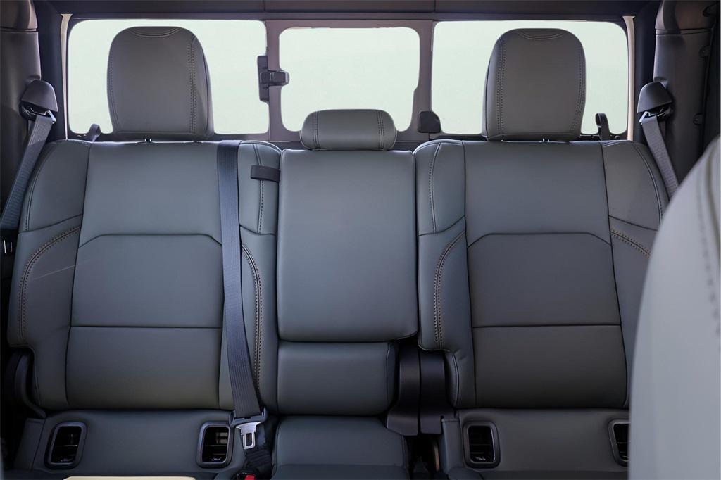 new 2025 Jeep Gladiator car, priced at $52,474