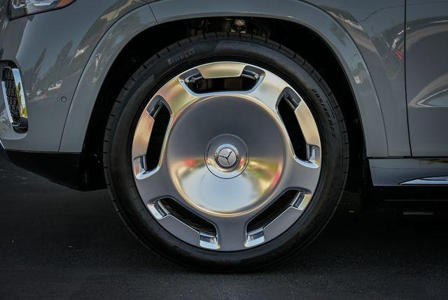 used 2025 Mercedes-Benz Maybach GLS 600 car