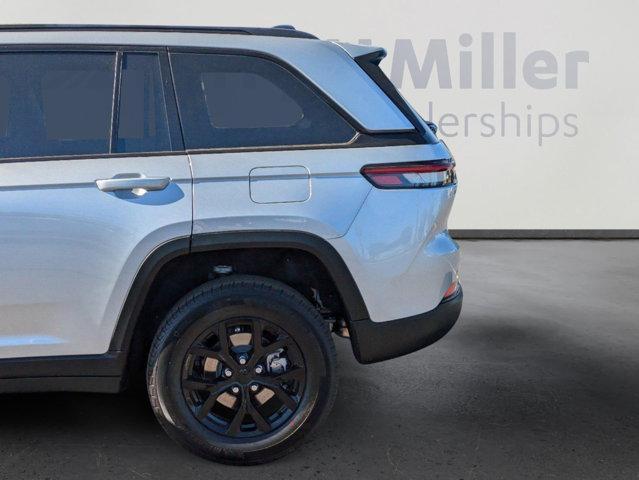 new 2025 Jeep Grand Cherokee car, priced at $47,525