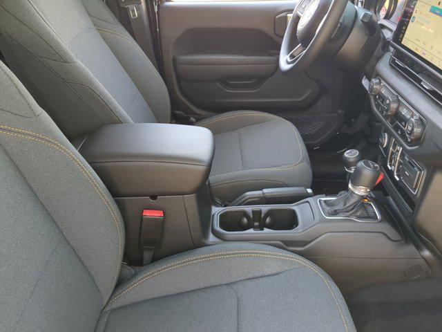 new 2025 Jeep Gladiator car, priced at $44,382