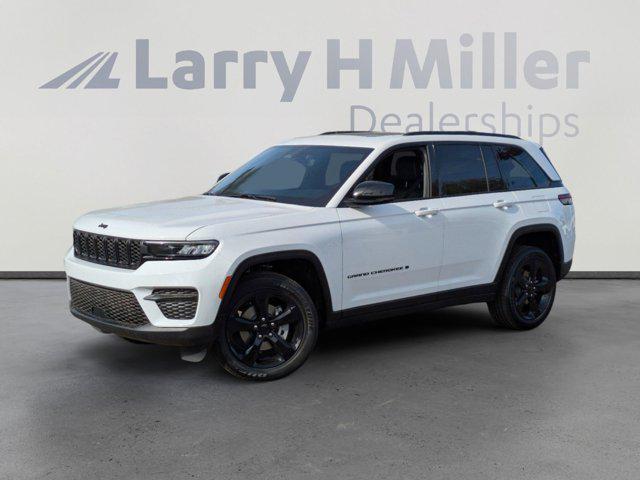 new 2025 Jeep Grand Cherokee car, priced at $43,579