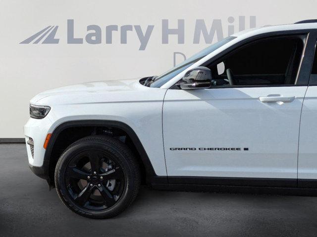 new 2025 Jeep Grand Cherokee car, priced at $44,079