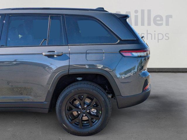 new 2025 Jeep Grand Cherokee car, priced at $47,525