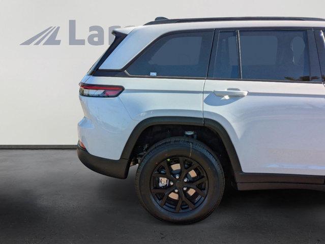 new 2025 Jeep Grand Cherokee car, priced at $45,263