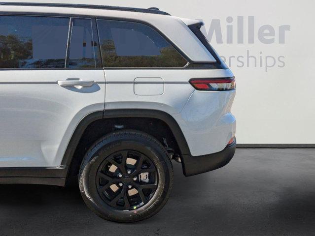 new 2025 Jeep Grand Cherokee car, priced at $45,263