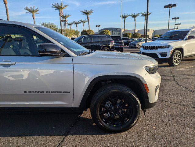 new 2025 Jeep Grand Cherokee car, priced at $45,799