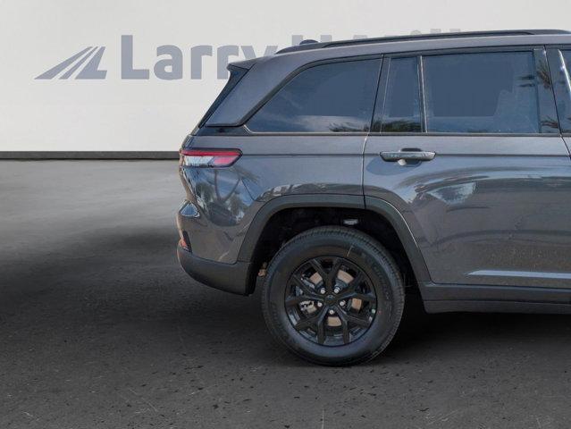 new 2025 Jeep Grand Cherokee car, priced at $45,799