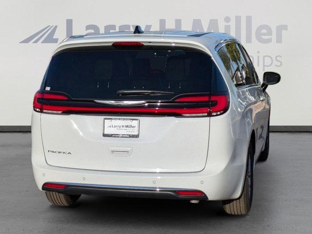 new 2025 Chrysler Pacifica car, priced at $44,145