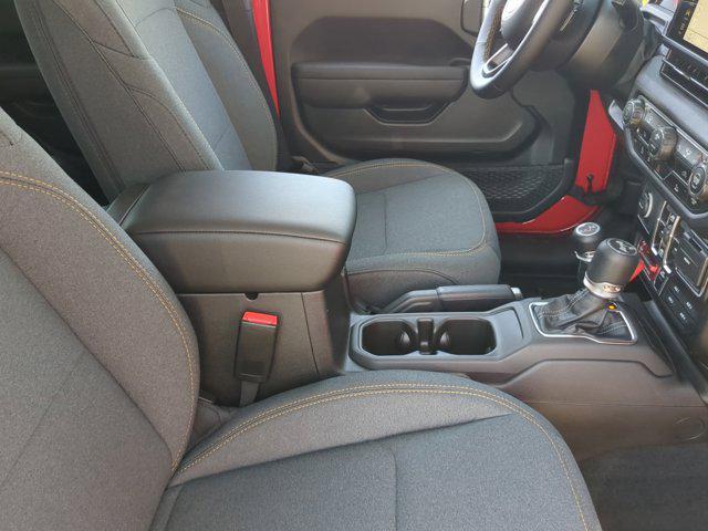 new 2025 Jeep Wrangler car, priced at $48,377