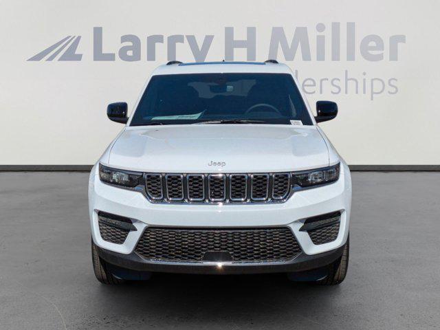 new 2025 Jeep Grand Cherokee car, priced at $39,580