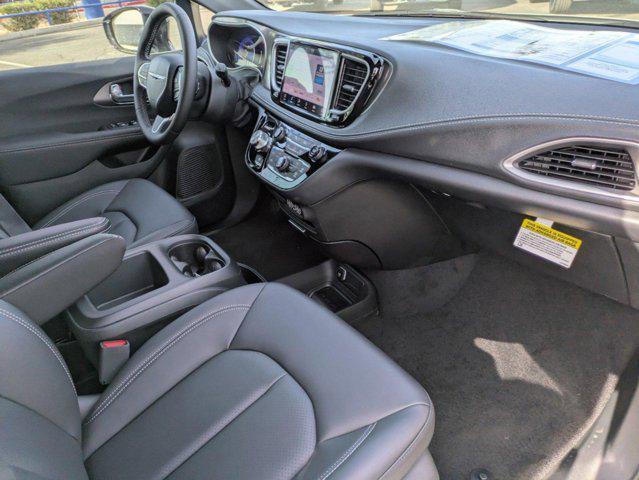 new 2025 Chrysler Pacifica car, priced at $42,792