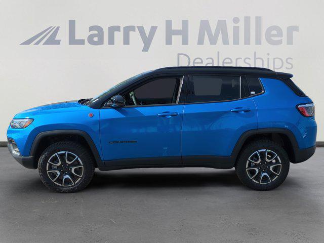 new 2025 Jeep Compass car, priced at $33,084