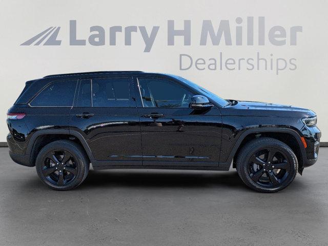 used 2023 Jeep Grand Cherokee car, priced at $31,177