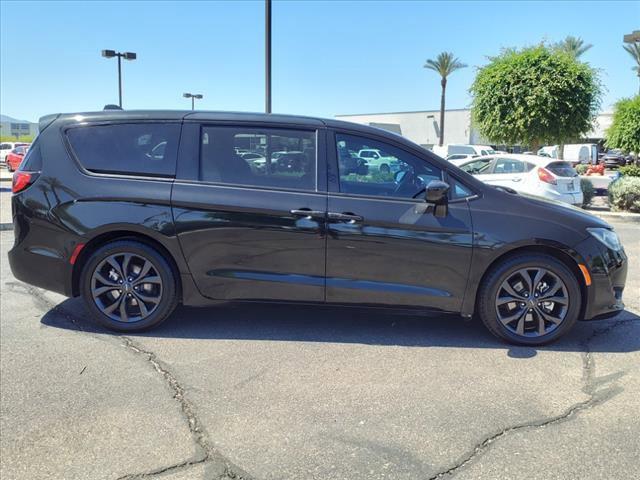 used 2018 Chrysler Pacifica car, priced at $15,346