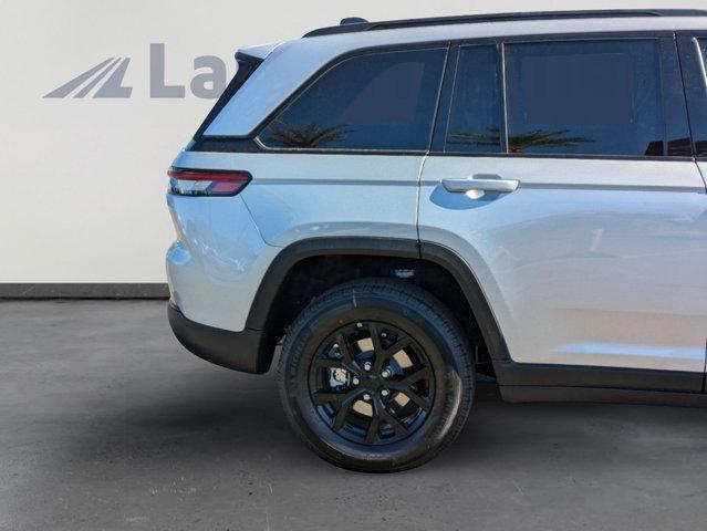 new 2025 Jeep Grand Cherokee car, priced at $47,525