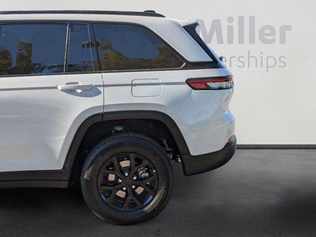 new 2025 Jeep Grand Cherokee car, priced at $45,263