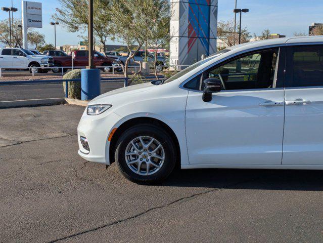 new 2025 Chrysler Pacifica car, priced at $42,792