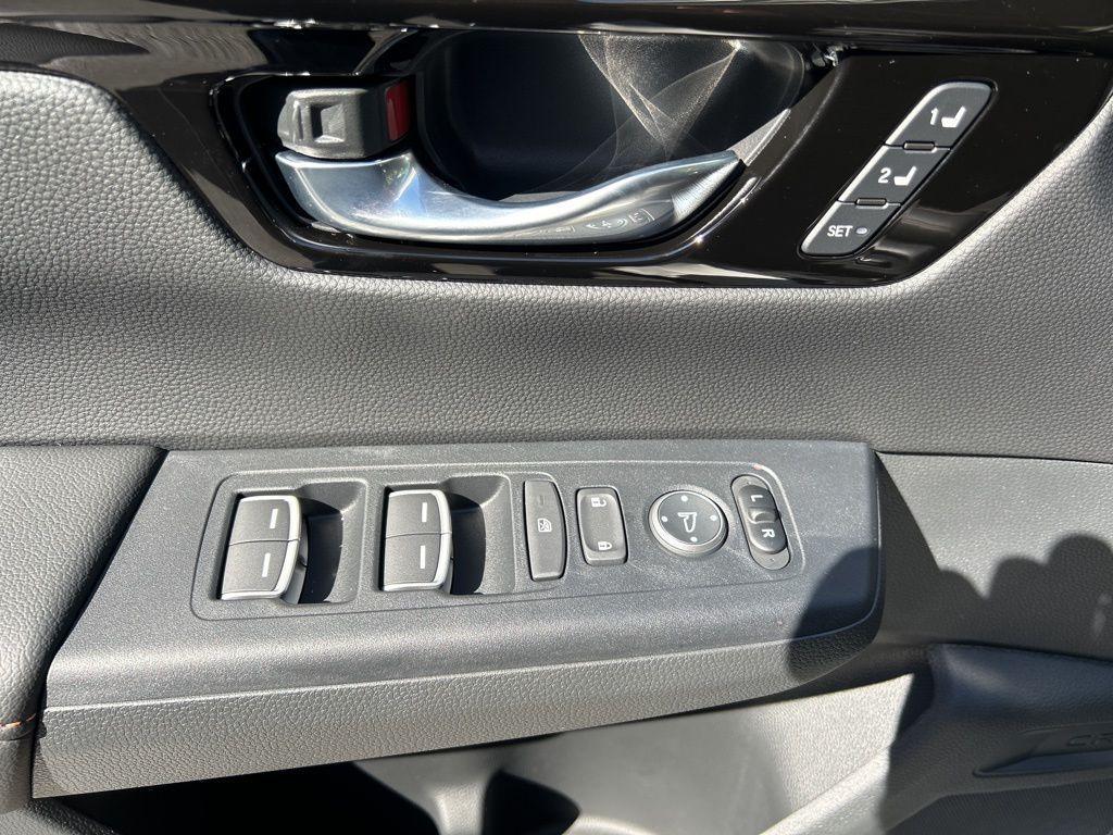 new 2026 Honda CR-V Hybrid car, priced at $43,405