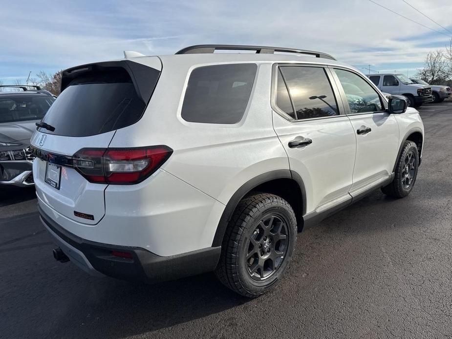 new 2025 Honda Pilot car, priced at $50,000