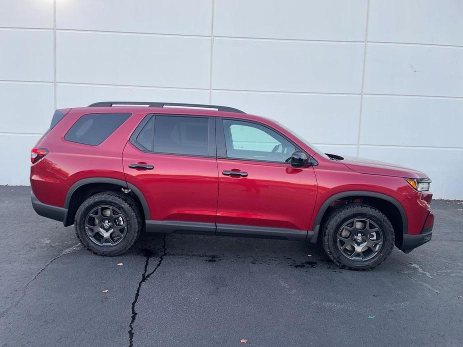 new 2025 Honda Pilot car, priced at $51,250