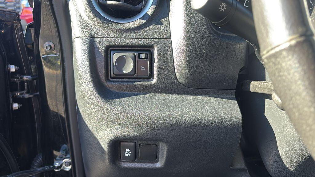 used 2015 Nissan Versa Note car, priced at $9,457