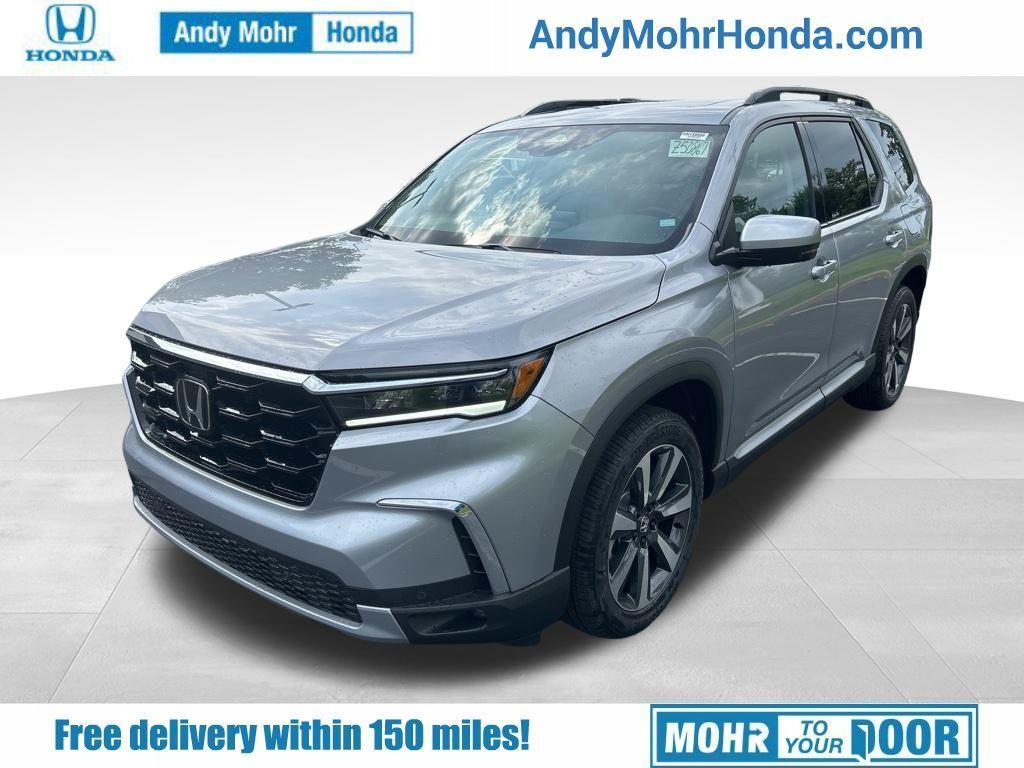 new 2025 Honda Pilot car, priced at $51,550