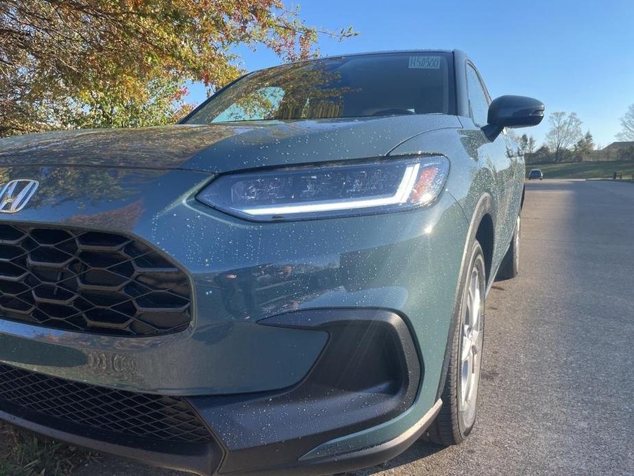 new 2025 Honda HR-V car, priced at $28,455