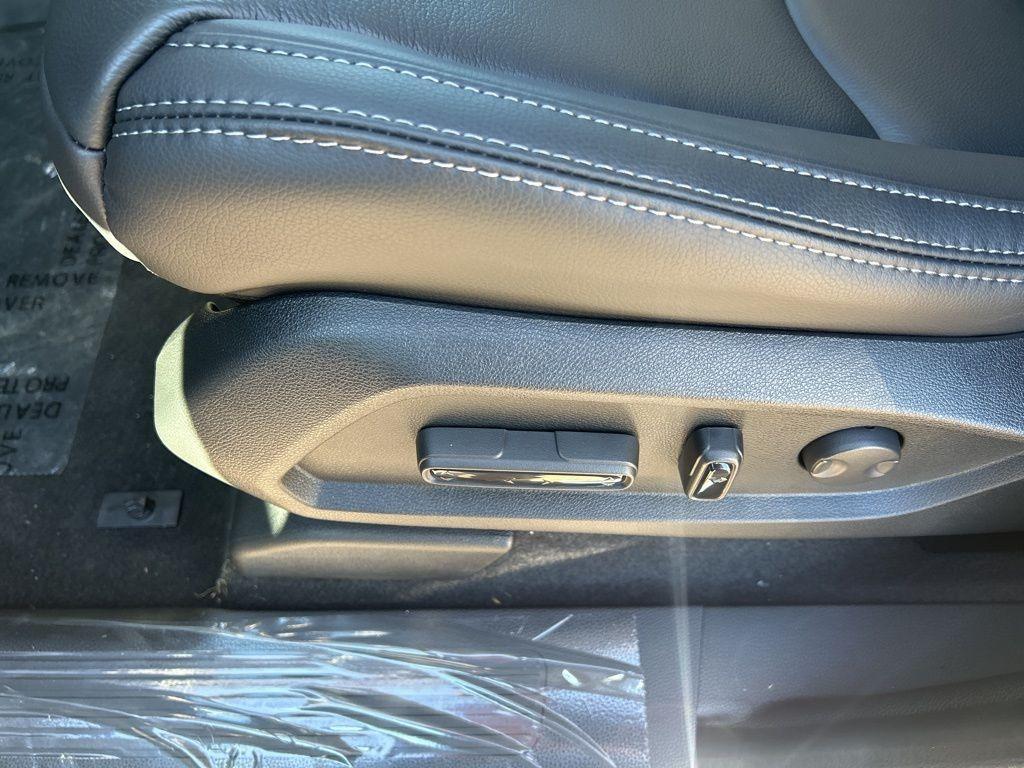 new 2025 Honda Pilot car, priced at $45,342