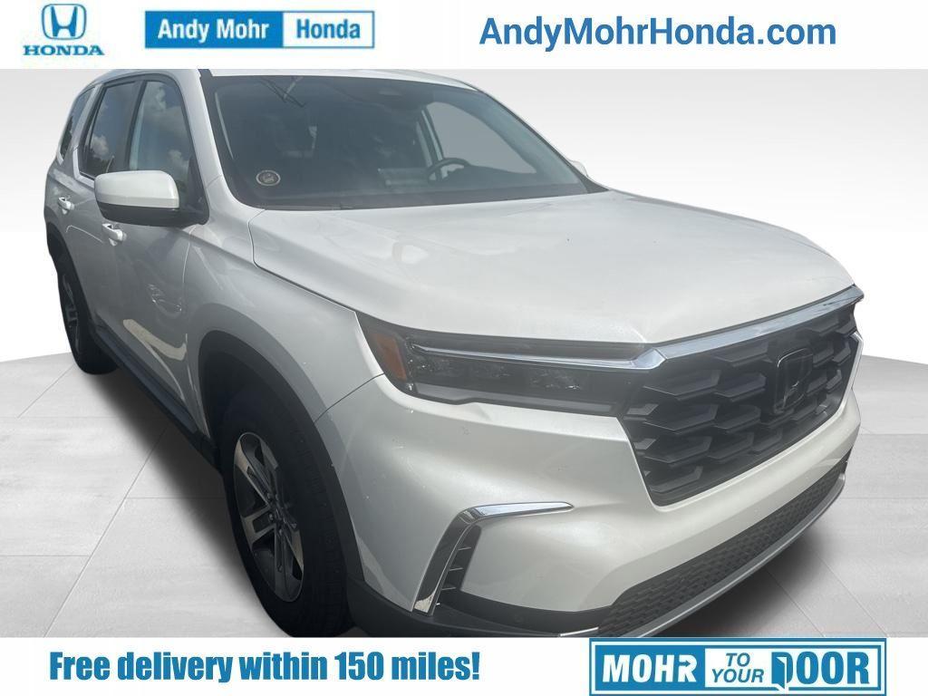 used 2025 Honda Pilot car, priced at $43,854