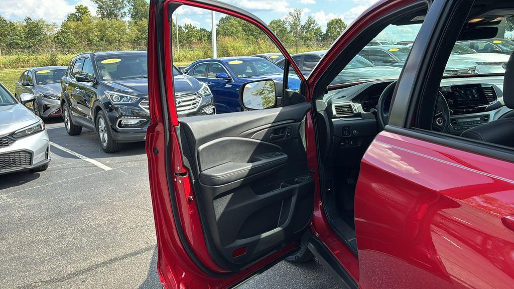 used 2023 Honda Passport car, priced at $29,556