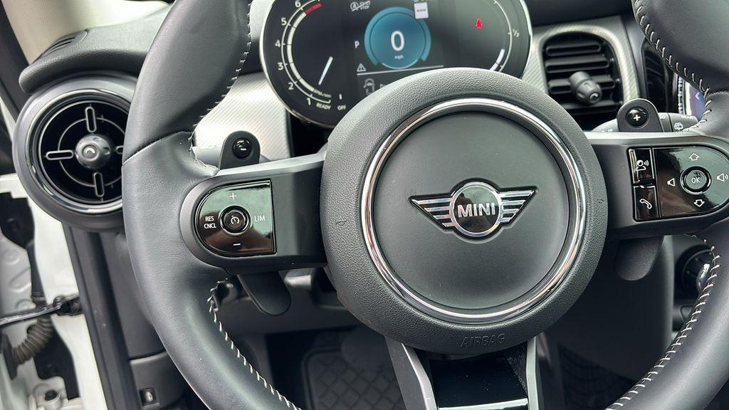 used 2023 MINI Hardtop car, priced at $25,759