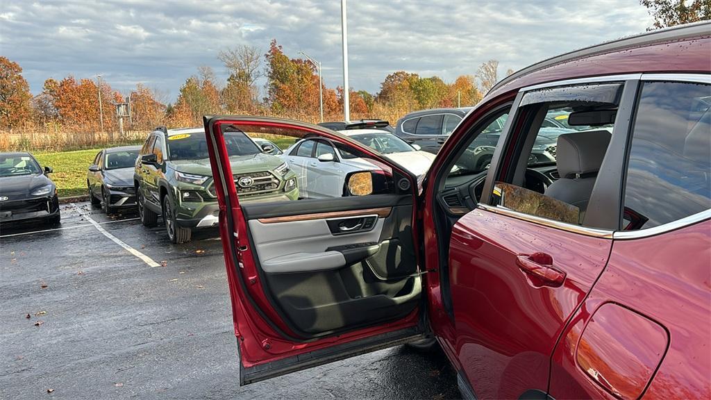 used 2020 Honda CR-V car, priced at $27,821