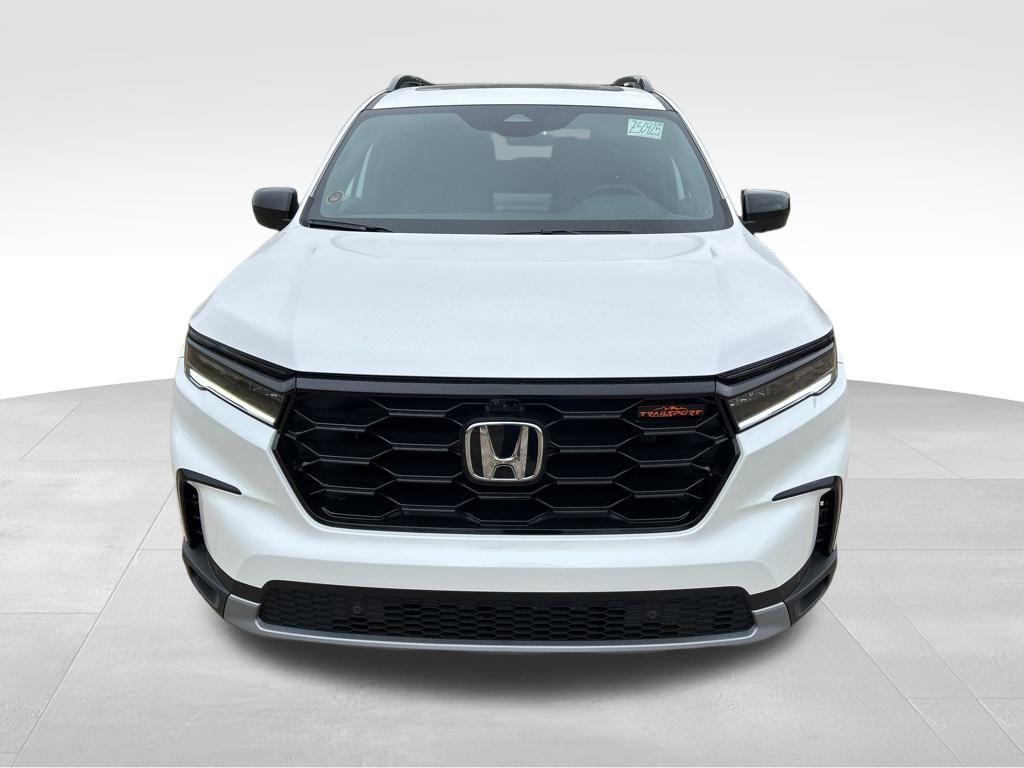 new 2025 Honda Pilot car, priced at $48,359