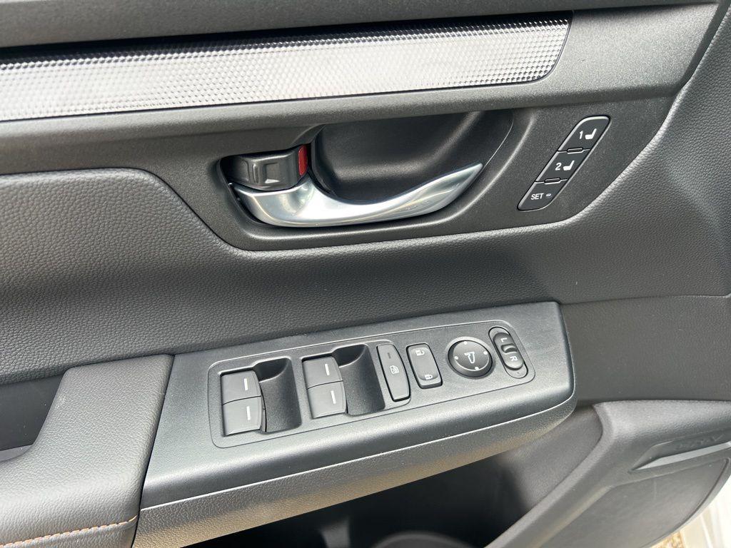 new 2026 Honda CR-V Hybrid car, priced at $40,615