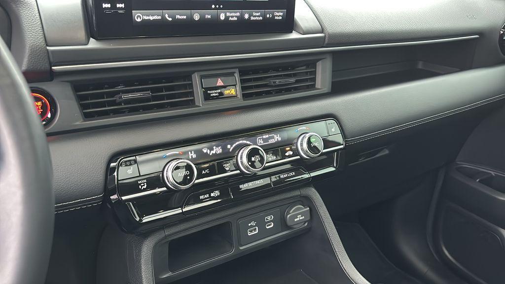 used 2023 Honda Pilot car, priced at $39,406