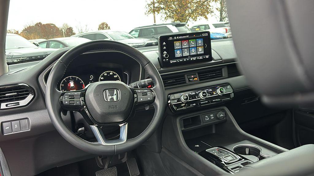 used 2023 Honda Pilot car, priced at $39,406