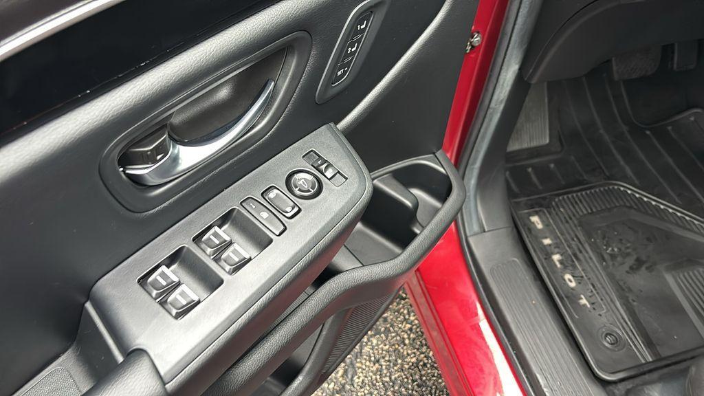 used 2023 Honda Pilot car, priced at $39,406