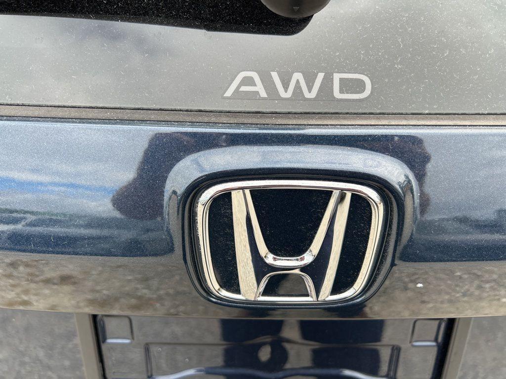 new 2026 Honda CR-V Hybrid car, priced at $40,183