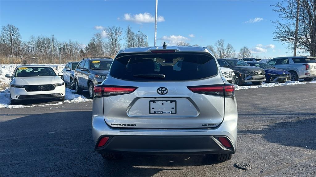 used 2022 Toyota Highlander car, priced at $26,884