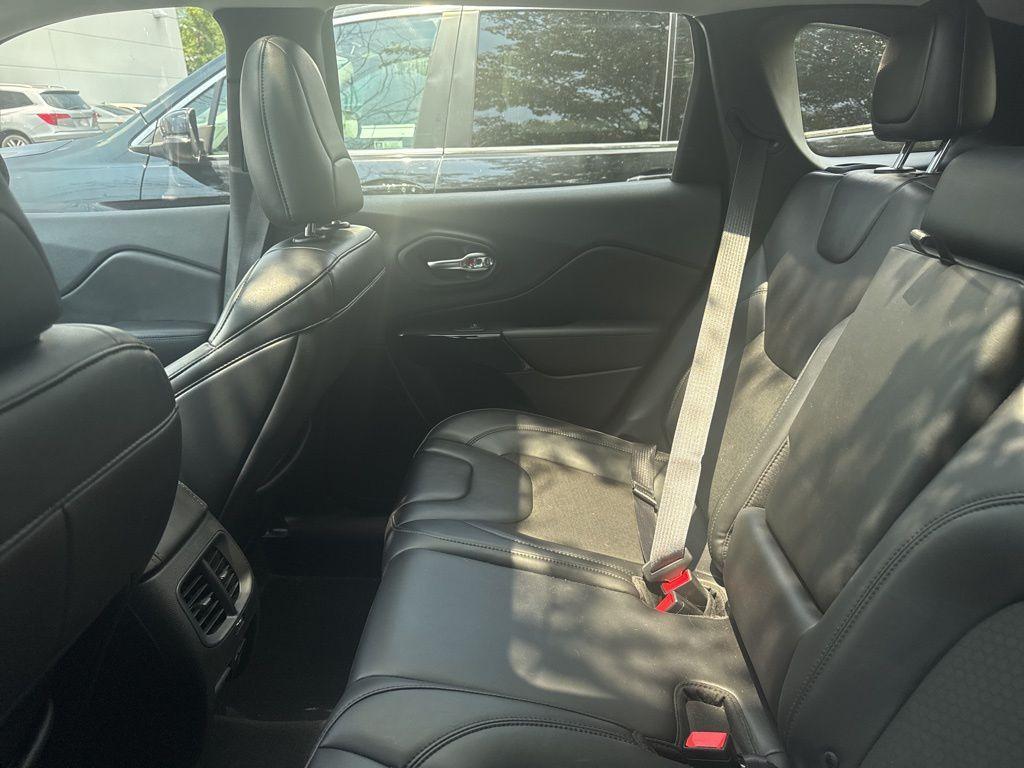used 2019 Jeep Cherokee car, priced at $16,732