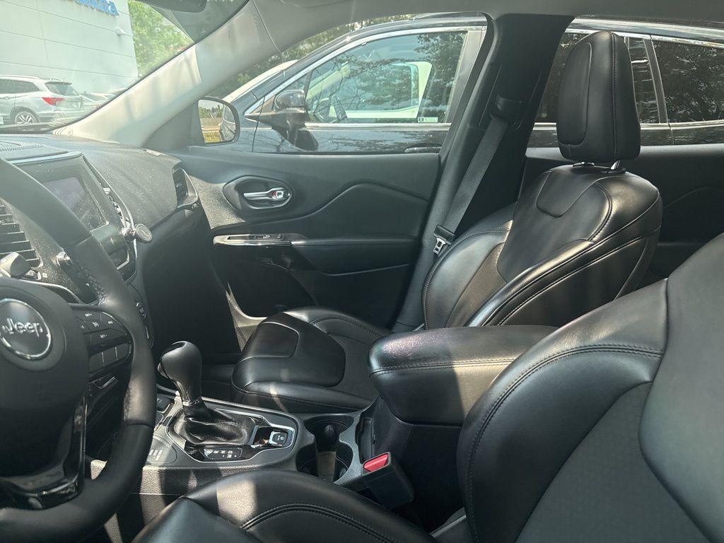 used 2019 Jeep Cherokee car, priced at $16,732