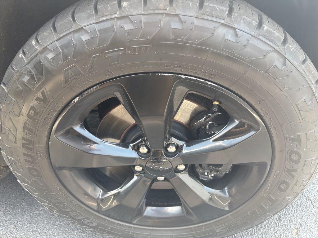 used 2019 Jeep Cherokee car, priced at $16,732